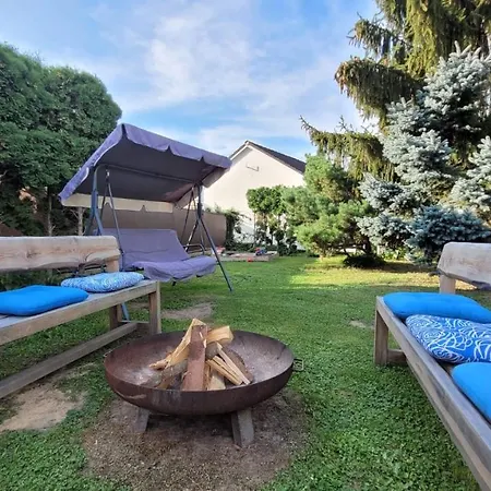 Wellness Aqua House Вилла Прага