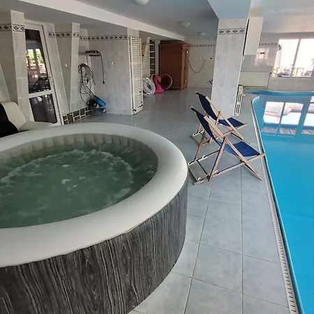 Wellness Aqua House Villa Praga